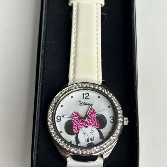 Vintage White Minnie Mouse Women\'s Watch New In Box From Avon DISNEY Minnie Mouse Watch With Charm Heart Round White Dial  main image 3